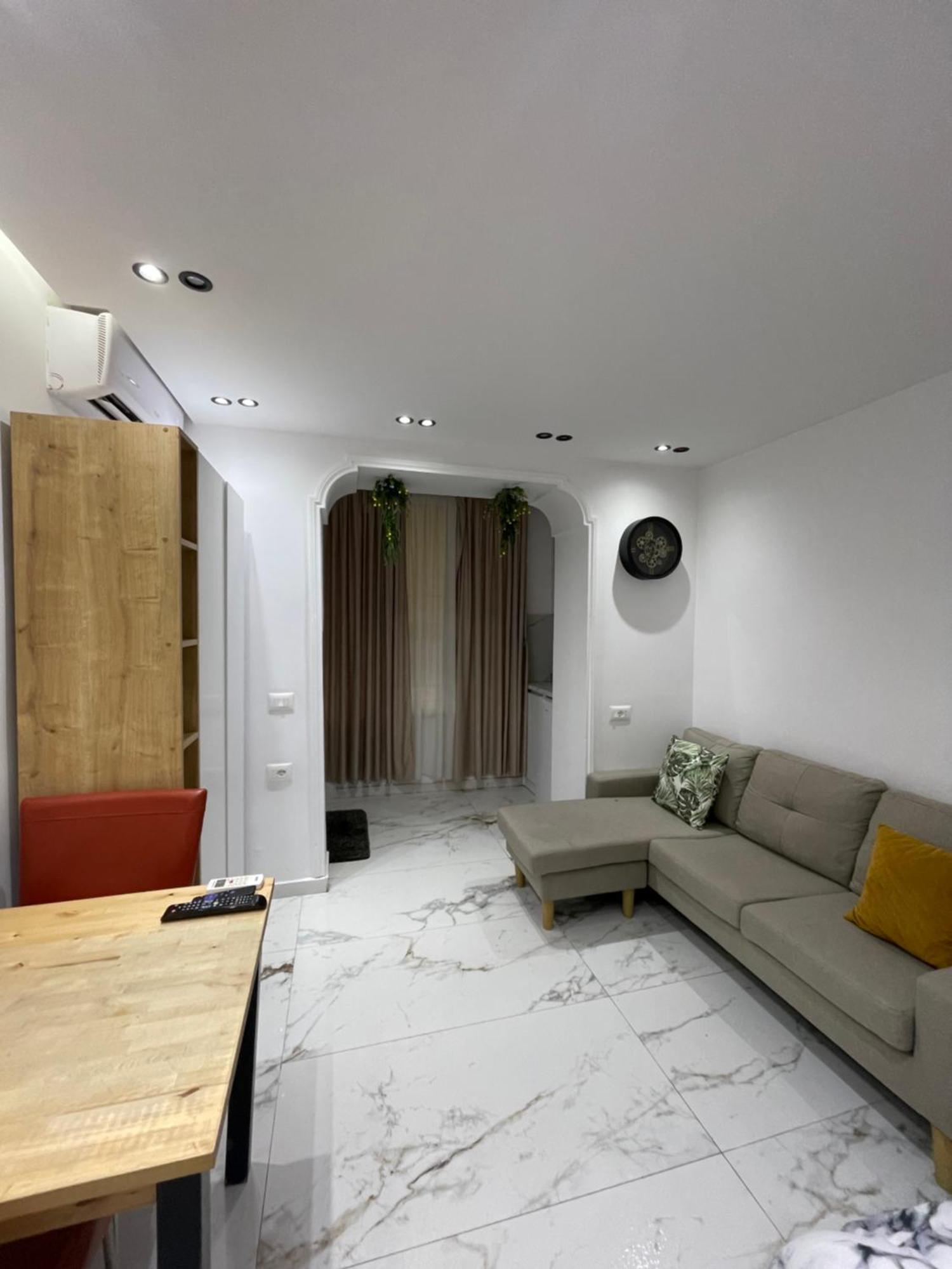 Midnight Apartments Τίρανα Εξωτερικό φωτογραφία